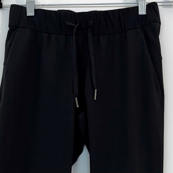 Lululemon On The Fly Pant 28" Black Sweatpants Pull-On Elastic Waist | Size 2 - Picture 6 of 11